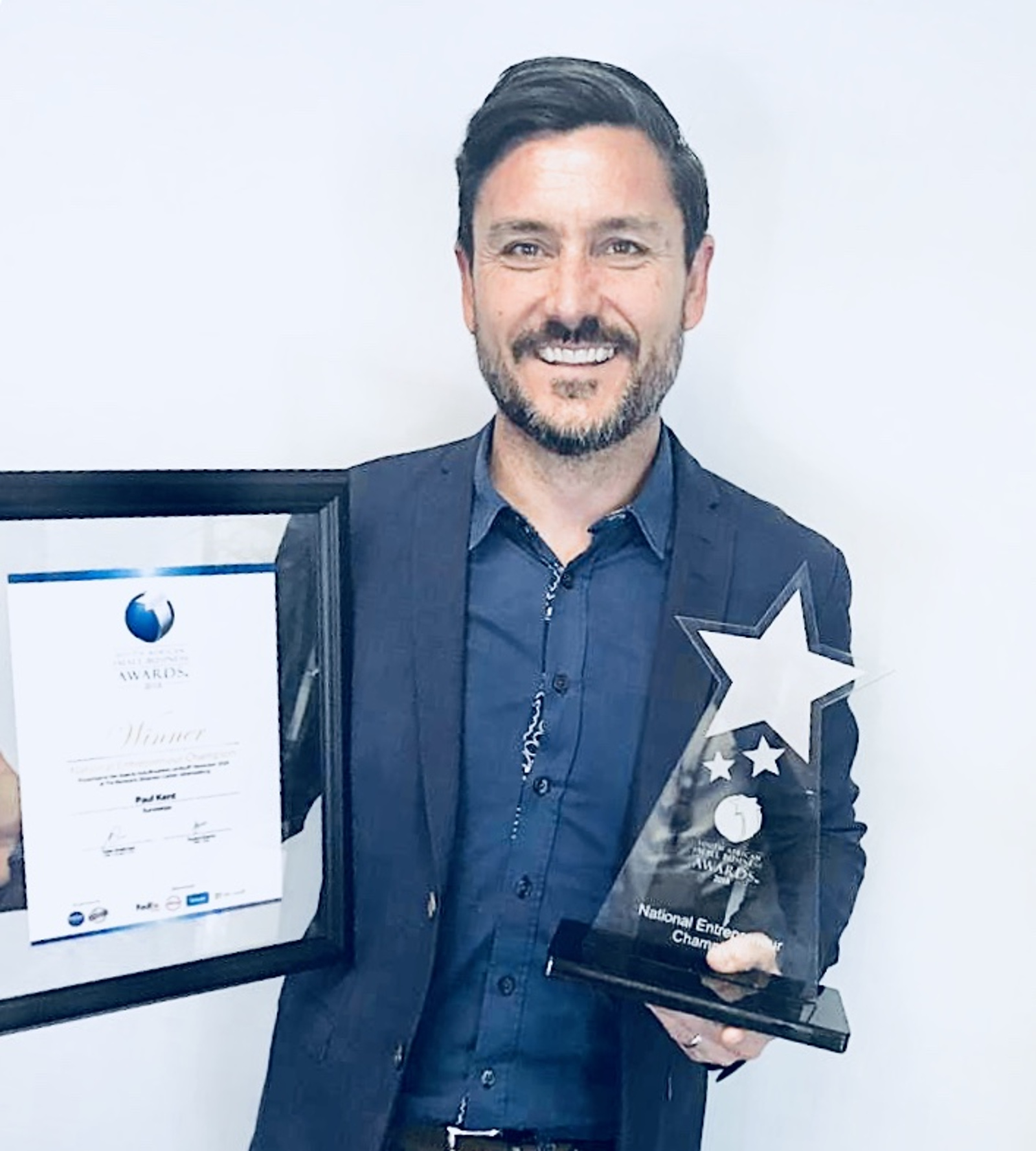 aapaul-kent-sureswipe-receives-2018-enterpreneur-award