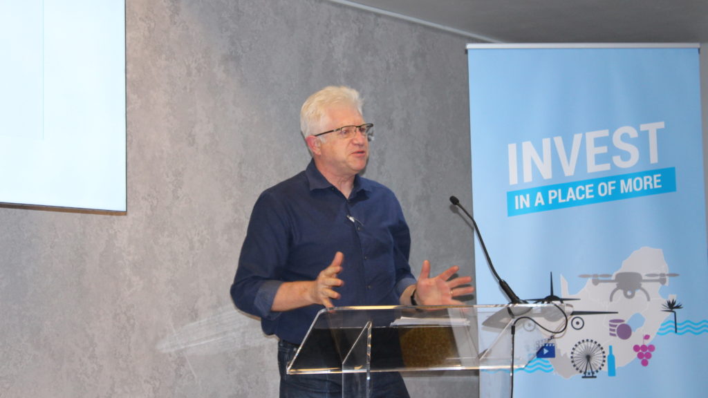 Featured image: Western Cape Minister for Economic Opportunities Alan Winde speaking at the launch of the international investor confidence campaing in Cape Town on 4 October