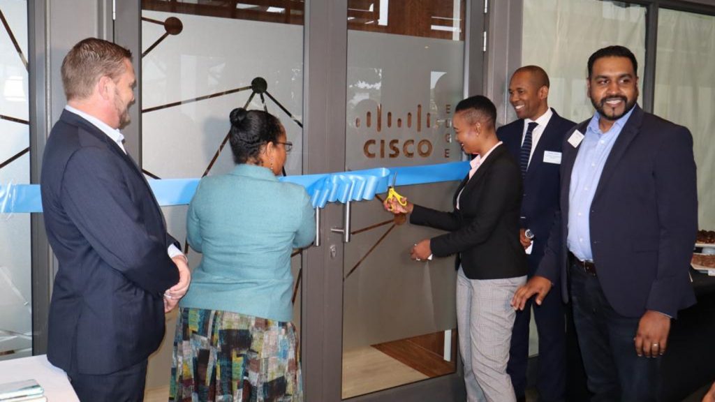 Feature image, left to right: Dube Trade CEO Hamish Erskine, US Consular General Sherry Z. Sykes, Minister of Communications, Telecommunications and Postal Services Stella Ndabeni-Abrahams, Crescendo Management Services CEO Moses Tembe and Cisco sub-Saharan general manager Clayton Naidoo (Supplied)